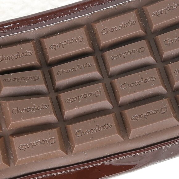 DECCA C. 3D Chocolate Bar Clutch/Makeup Bag - Picture 3 of 9